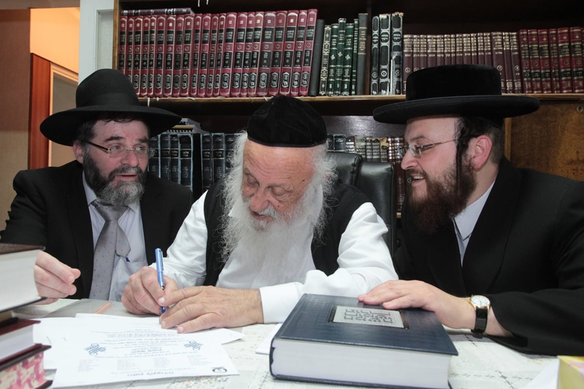 מבית שמש לבתי גדולי ישראל  בבני-ברק • תיעוד