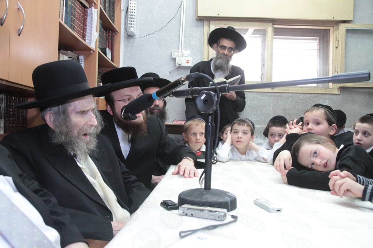 מבית שמש לבתי גדולי ישראל  בבני-ברק • תיעוד