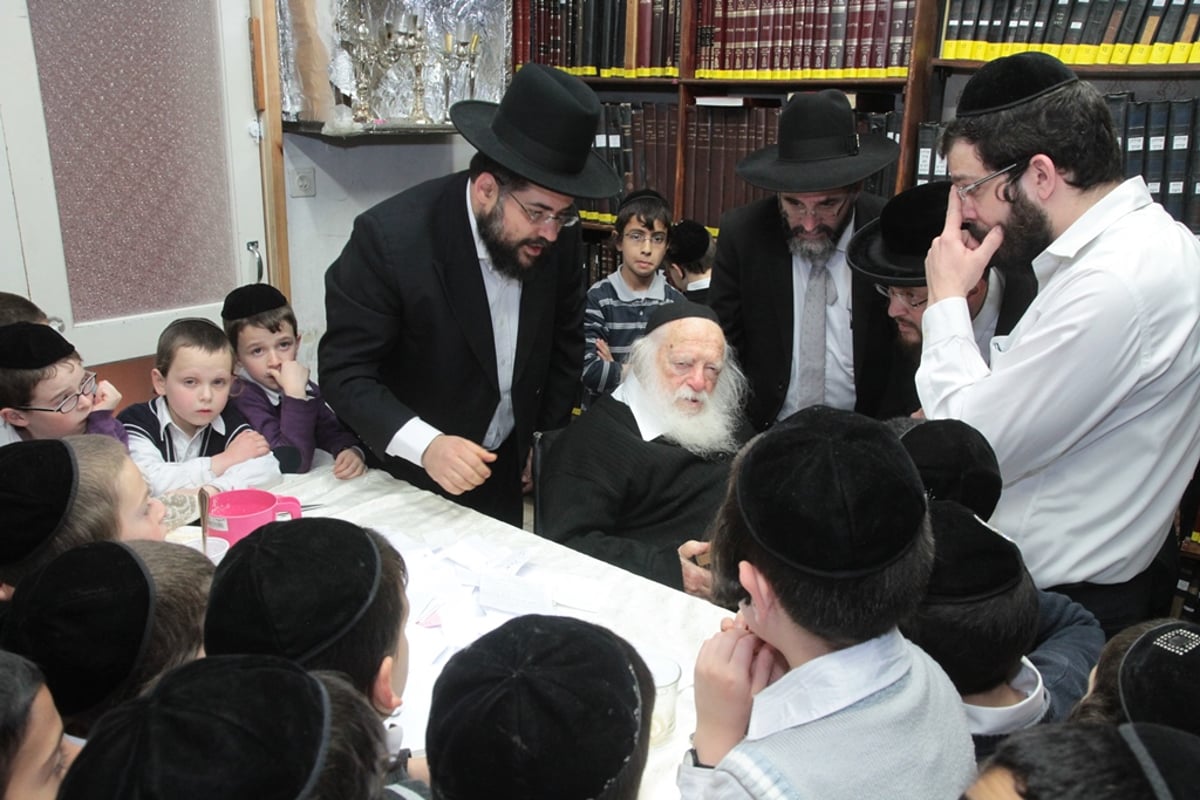 מבית שמש לבתי גדולי ישראל  בבני-ברק • תיעוד