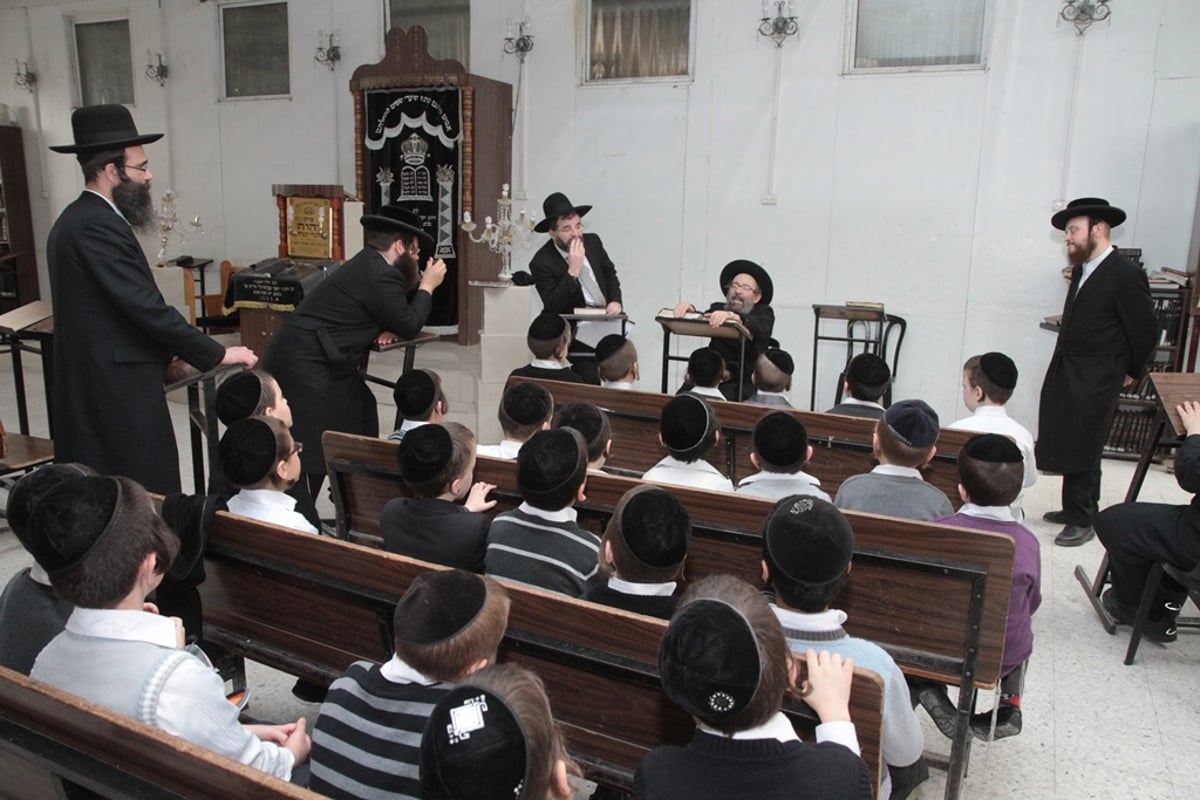 מבית שמש לבתי גדולי ישראל  בבני-ברק • תיעוד
