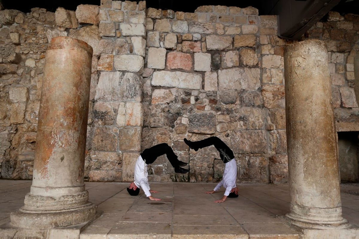 תמונות: אומנות לחימה ברזילאית בסמטאות ירושלים