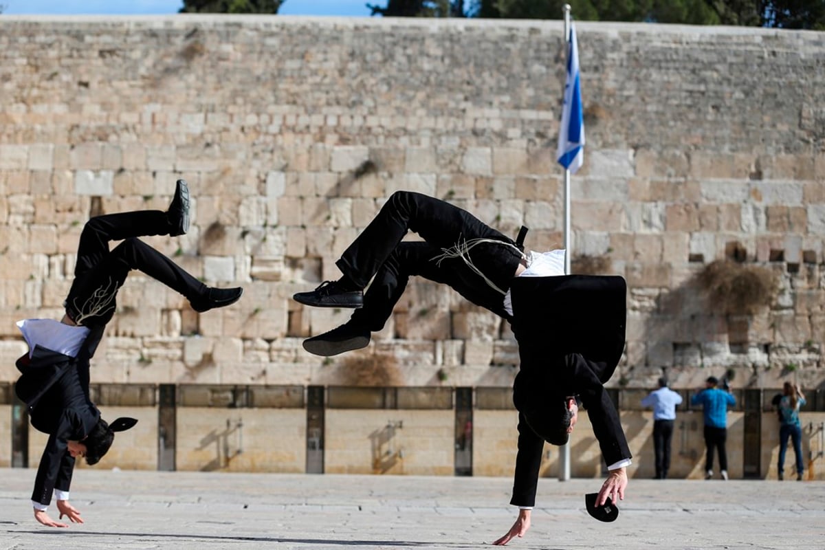 תמונות: אומנות לחימה ברזילאית בסמטאות ירושלים