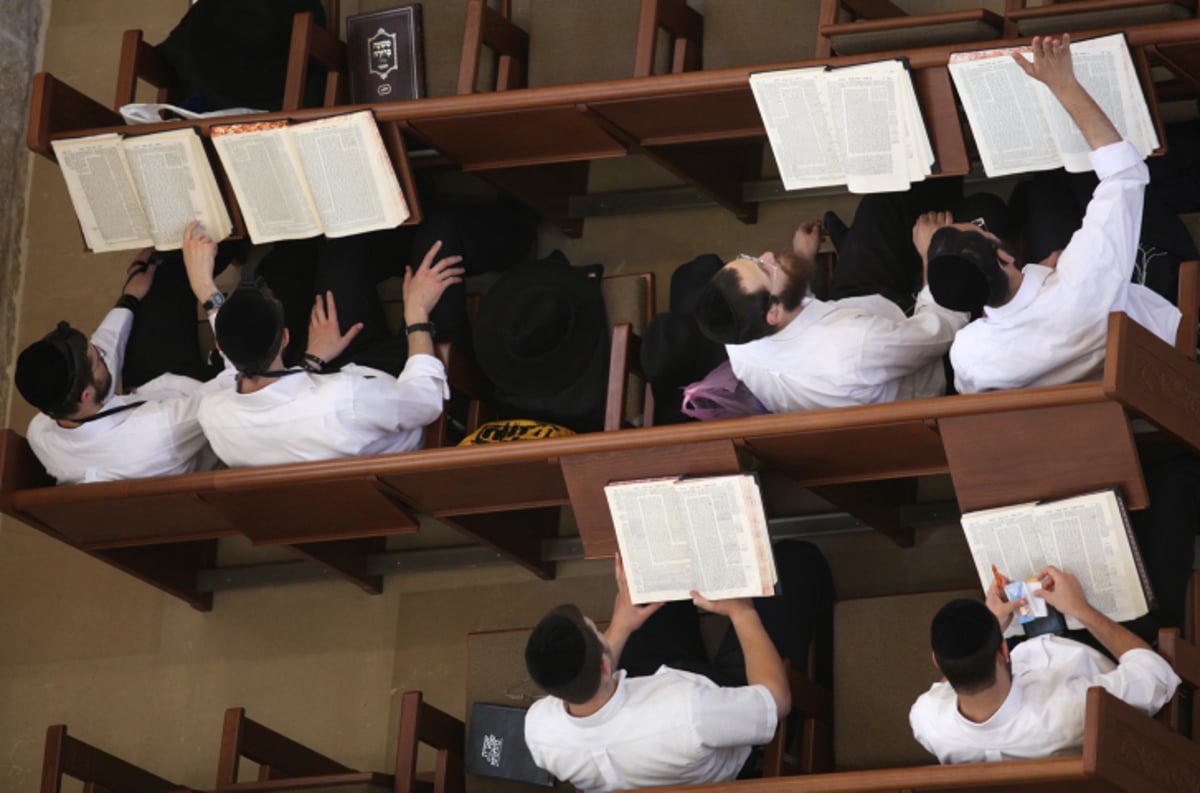 ועד חדש מזהיר מפני ישיבות המחנכות נגד גדולי ישראל