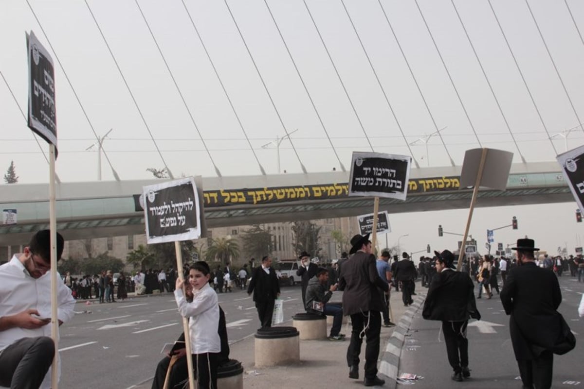 600 אלף איש בירכו יחד: "ברוך... חכם הרזים" • שידור חי