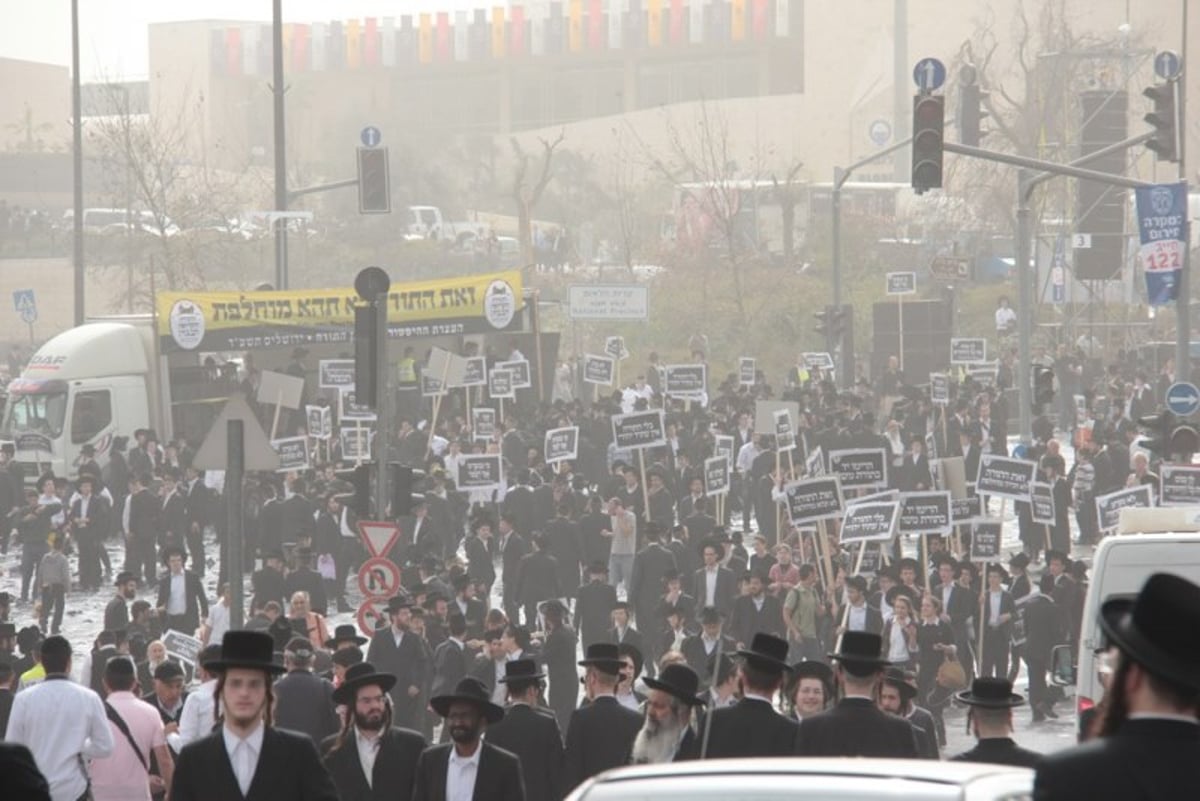 600 אלף איש בירכו יחד: "ברוך... חכם הרזים" • שידור חי