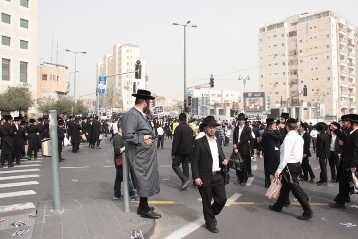 600 אלף איש בירכו יחד: "ברוך... חכם הרזים" • שידור חי