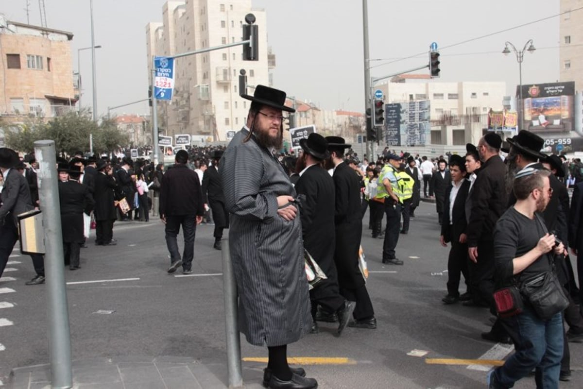 600 אלף איש בירכו יחד: "ברוך... חכם הרזים" • שידור חי