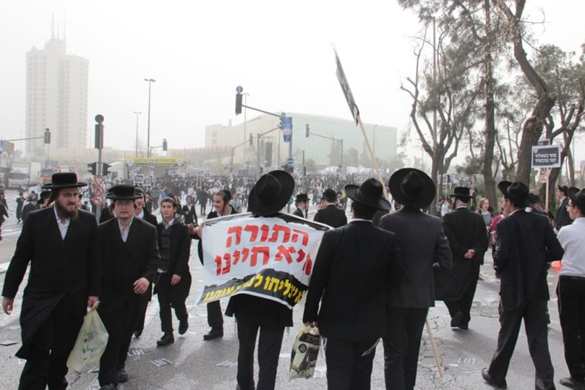 600 אלף איש בירכו יחד: "ברוך... חכם הרזים" • שידור חי