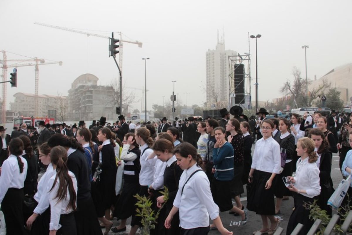 600 אלף איש בירכו יחד: "ברוך... חכם הרזים" • שידור חי