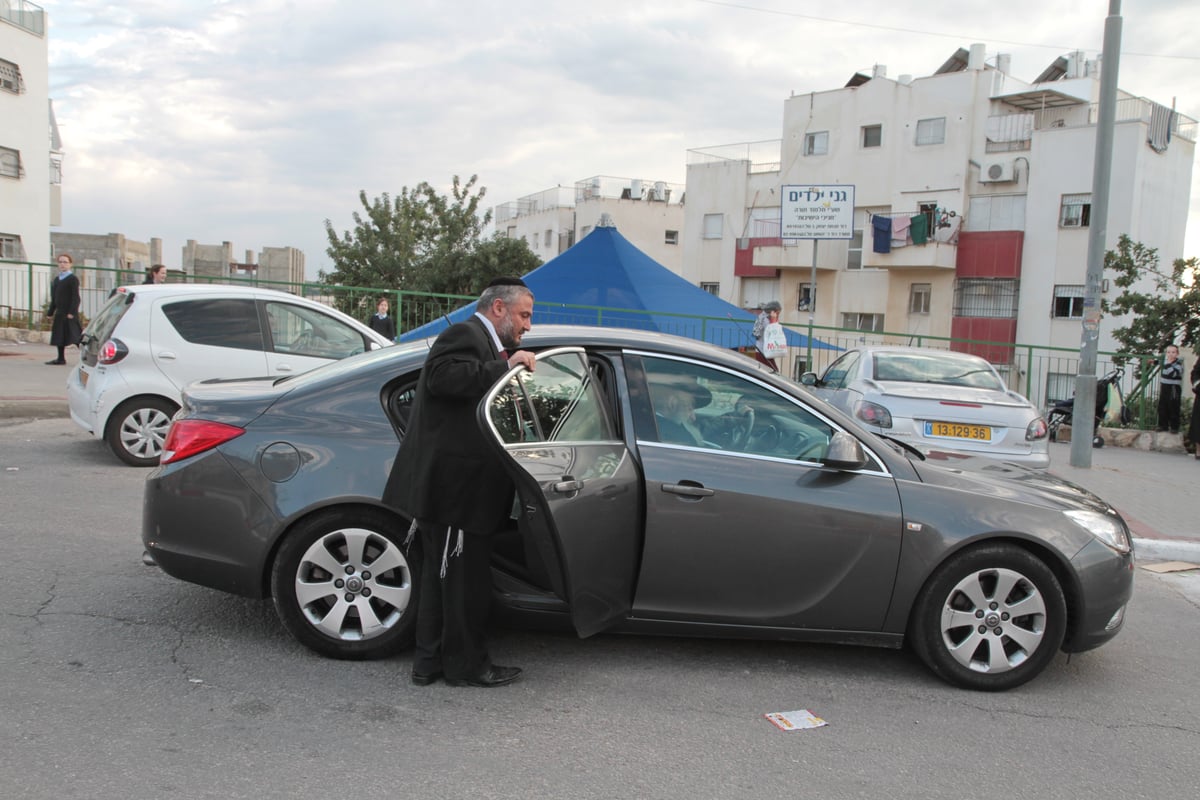 לראשונה בחייו: האדמו"ר מלעלוב השתתף בבחירות