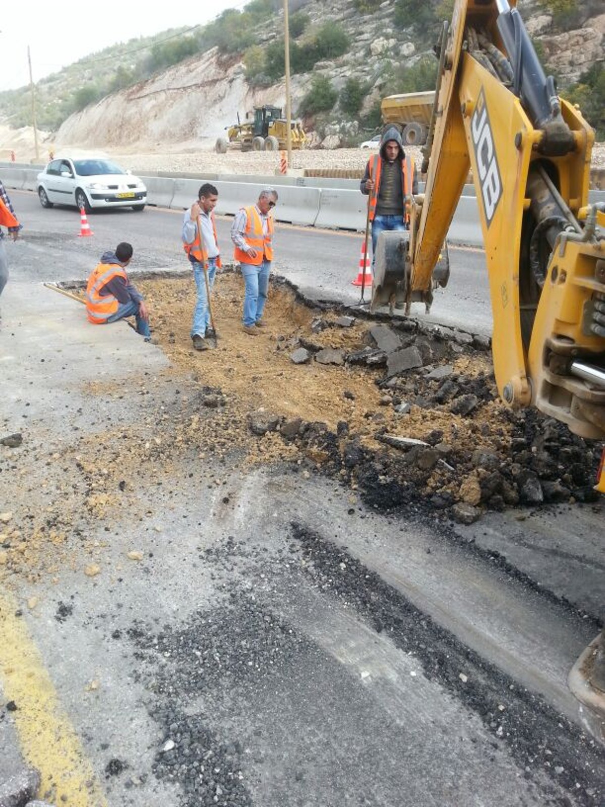 בדרך לירושלים: עומסי תנועה בגלל בורות בכביש 1