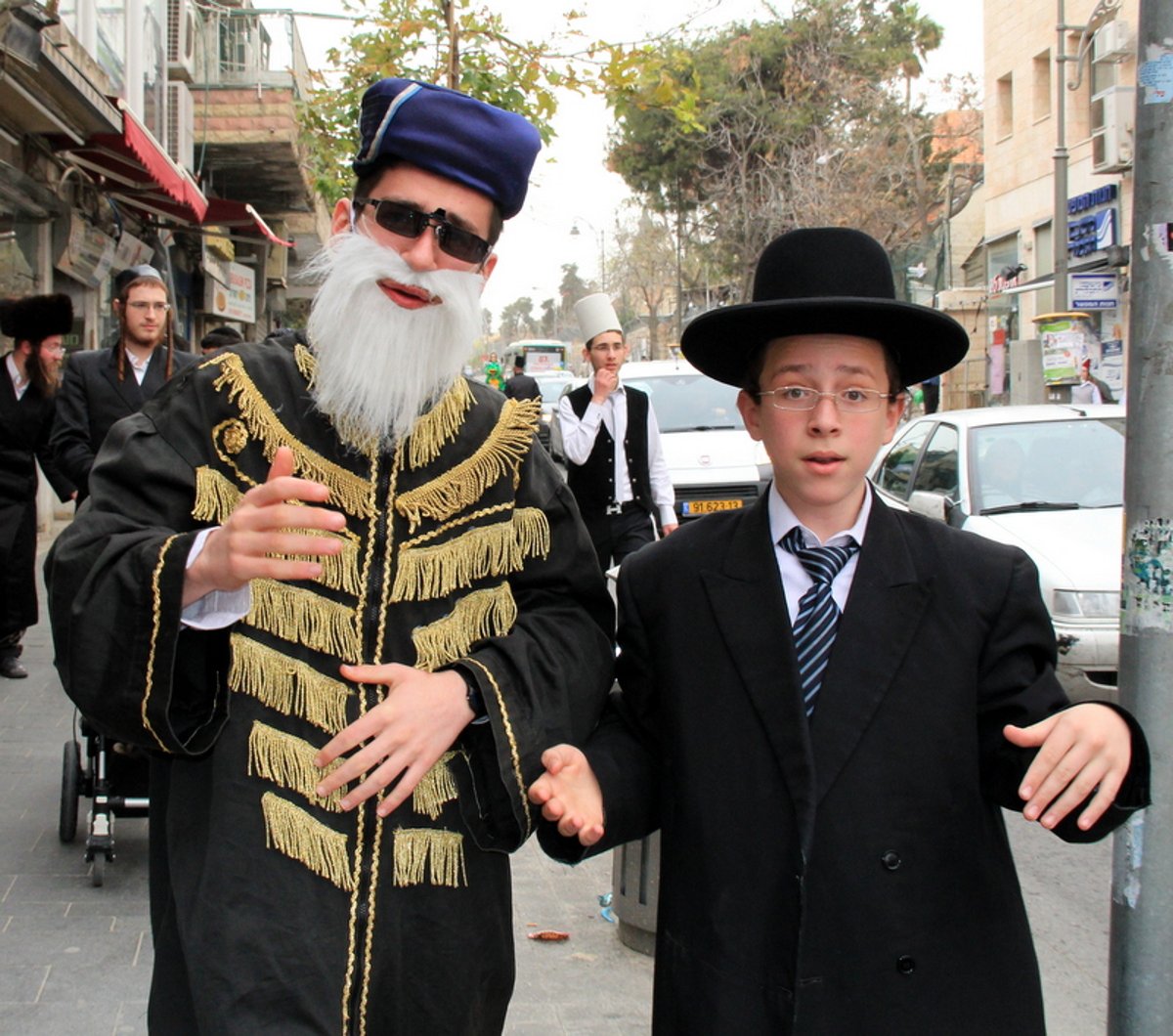 פורים במאה שערים • תיעוד מרתק