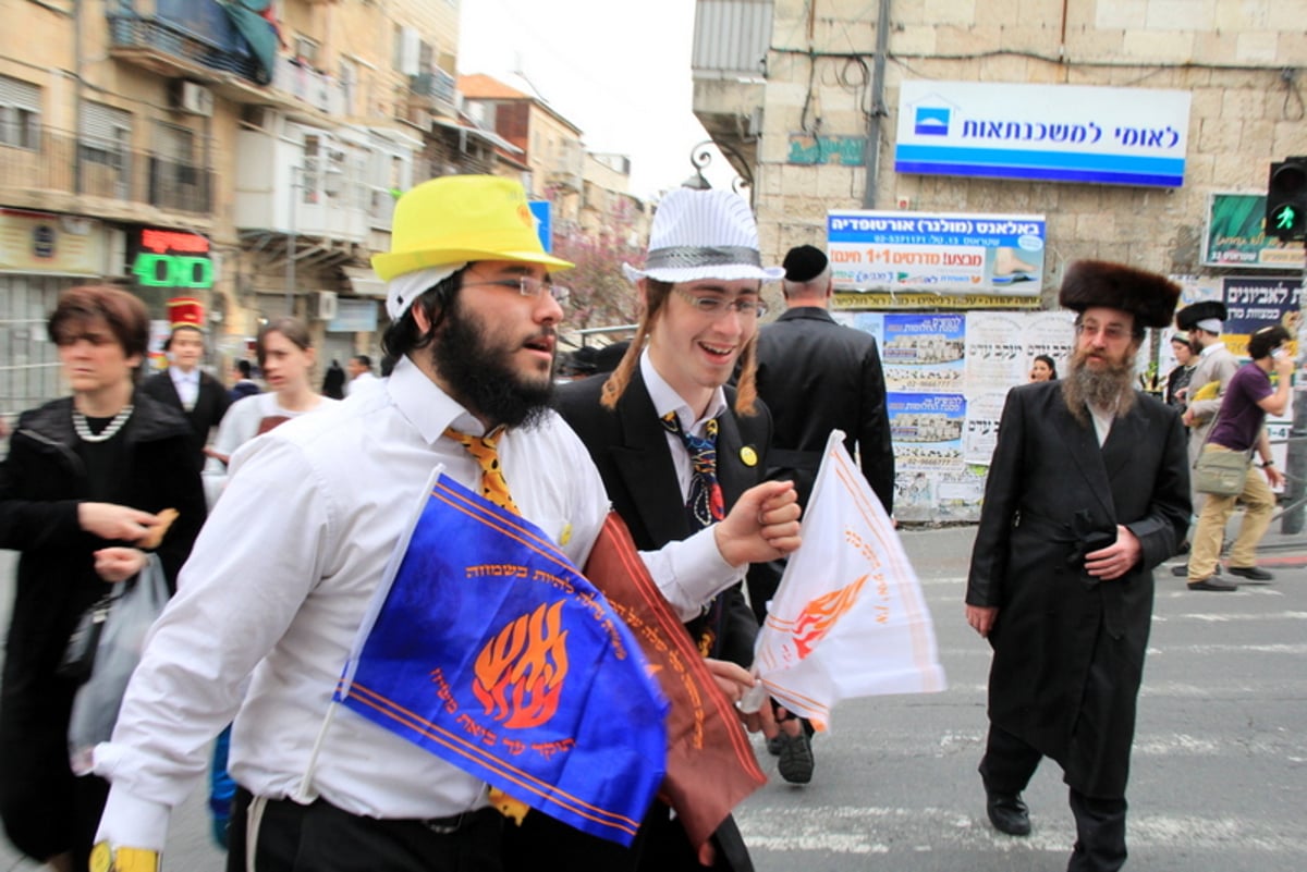 פורים במאה שערים • תיעוד מרתק