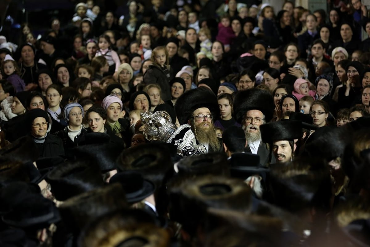 הכנסת ספר תורה לשטיבלאך מאה שערים • תיעוד מיוחד