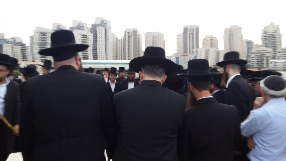 אחותו של ח"כ גפני הובאה למנוחות