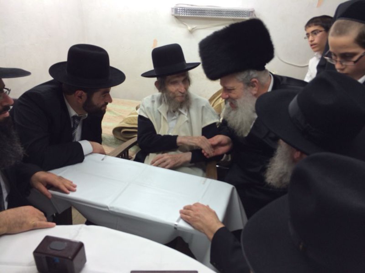 ביקורי החג של ראשי עיריית בני ברק: הגראי"ל הזהיר, הגר"ש בעדני סיפר • תיעוד בלעדי