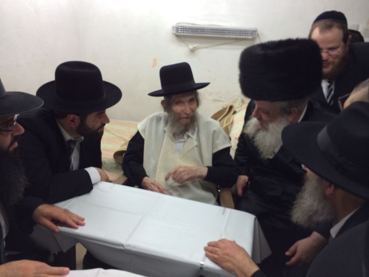ביקורי החג של ראשי עיריית בני ברק: הגראי"ל הזהיר, הגר"ש בעדני סיפר • תיעוד בלעדי