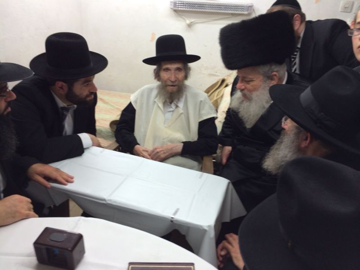 ביקורי החג של ראשי עיריית בני ברק: הגראי"ל הזהיר, הגר"ש בעדני סיפר • תיעוד בלעדי