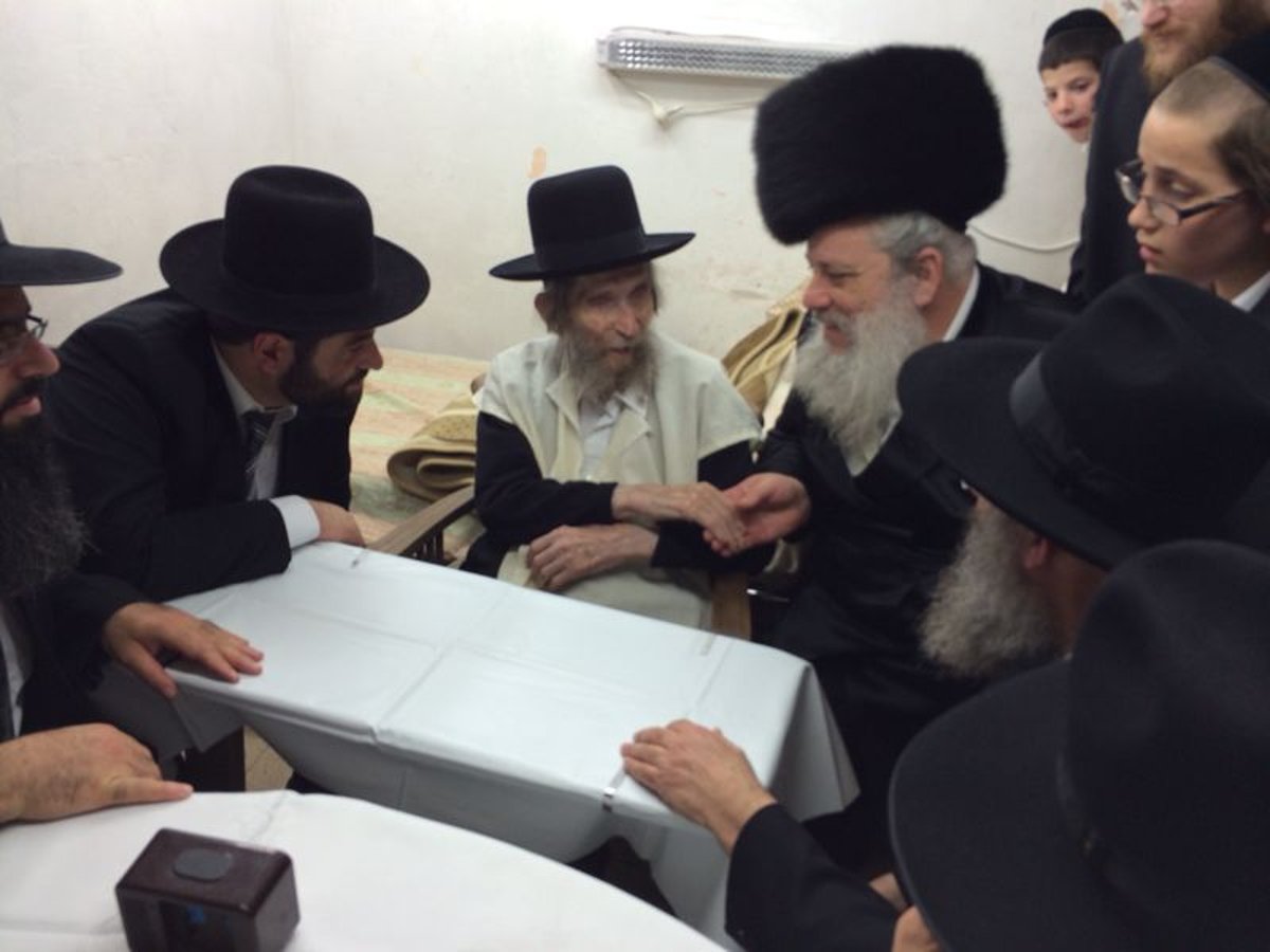ביקורי החג של ראשי עיריית בני ברק: הגראי"ל הזהיר, הגר"ש בעדני סיפר • תיעוד בלעדי