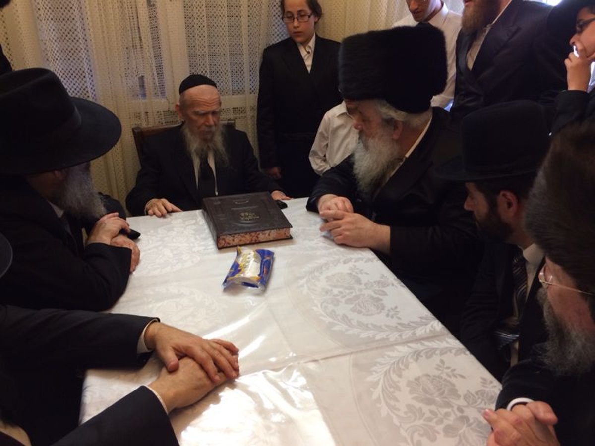 ביקורי החג של ראשי עיריית בני ברק: הגראי"ל הזהיר, הגר"ש בעדני סיפר • תיעוד בלעדי