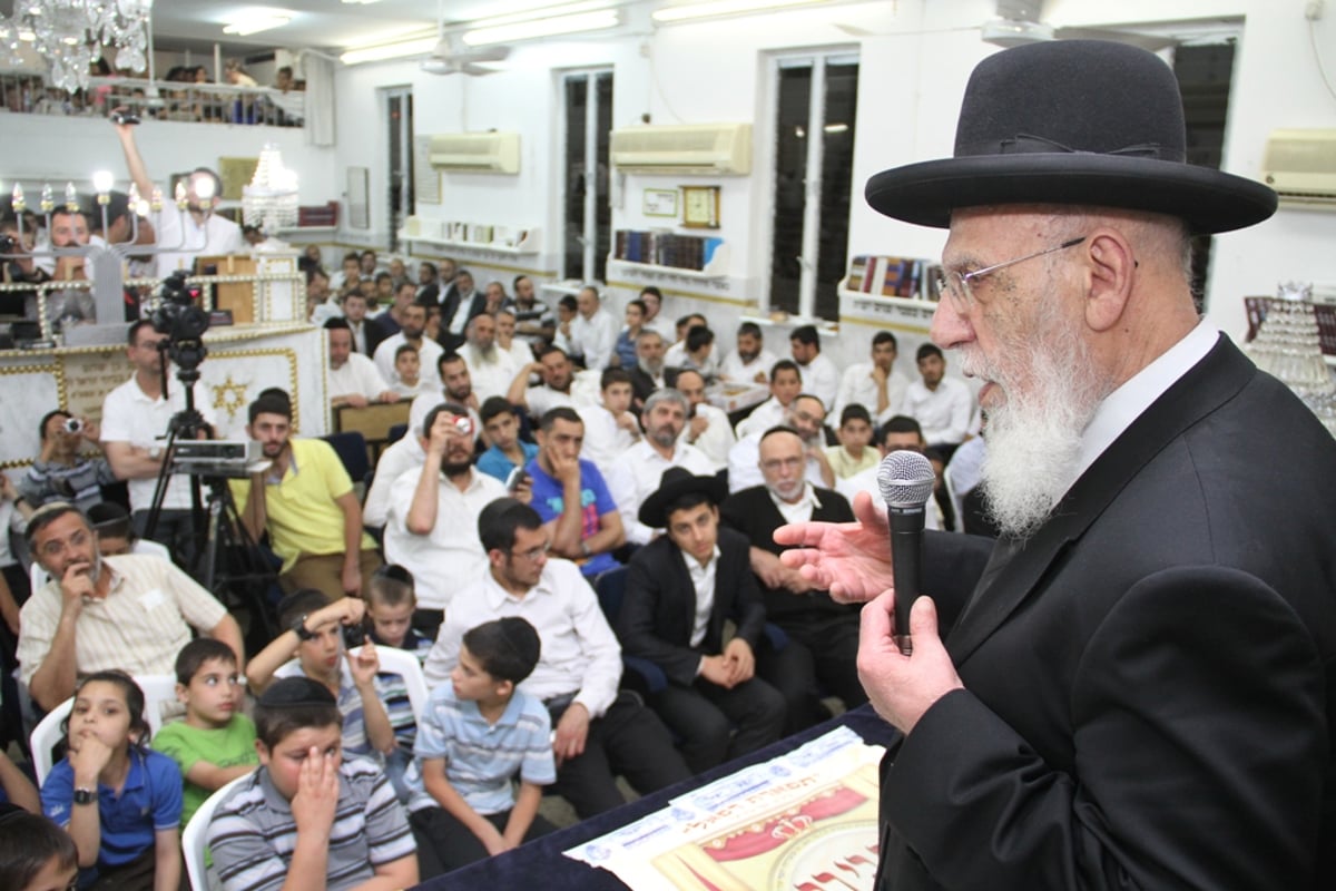 החופש של יום העצמאות: לימוד תורה • תמונות