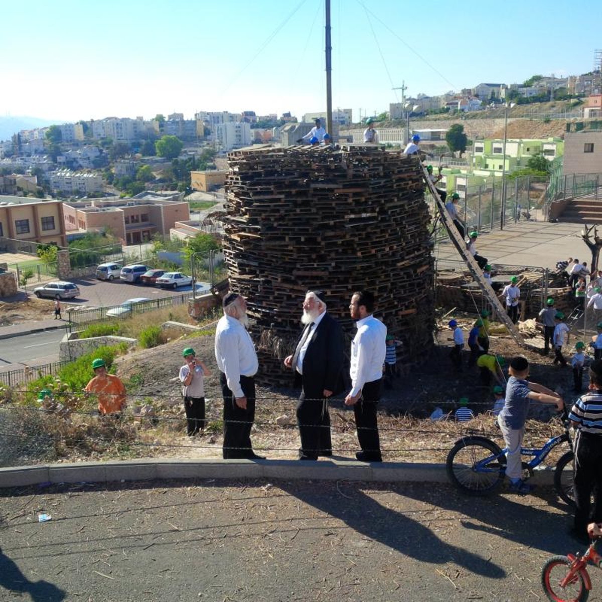 תמונות: מדורת ל"ג בעומר הכי גדולה בארץ