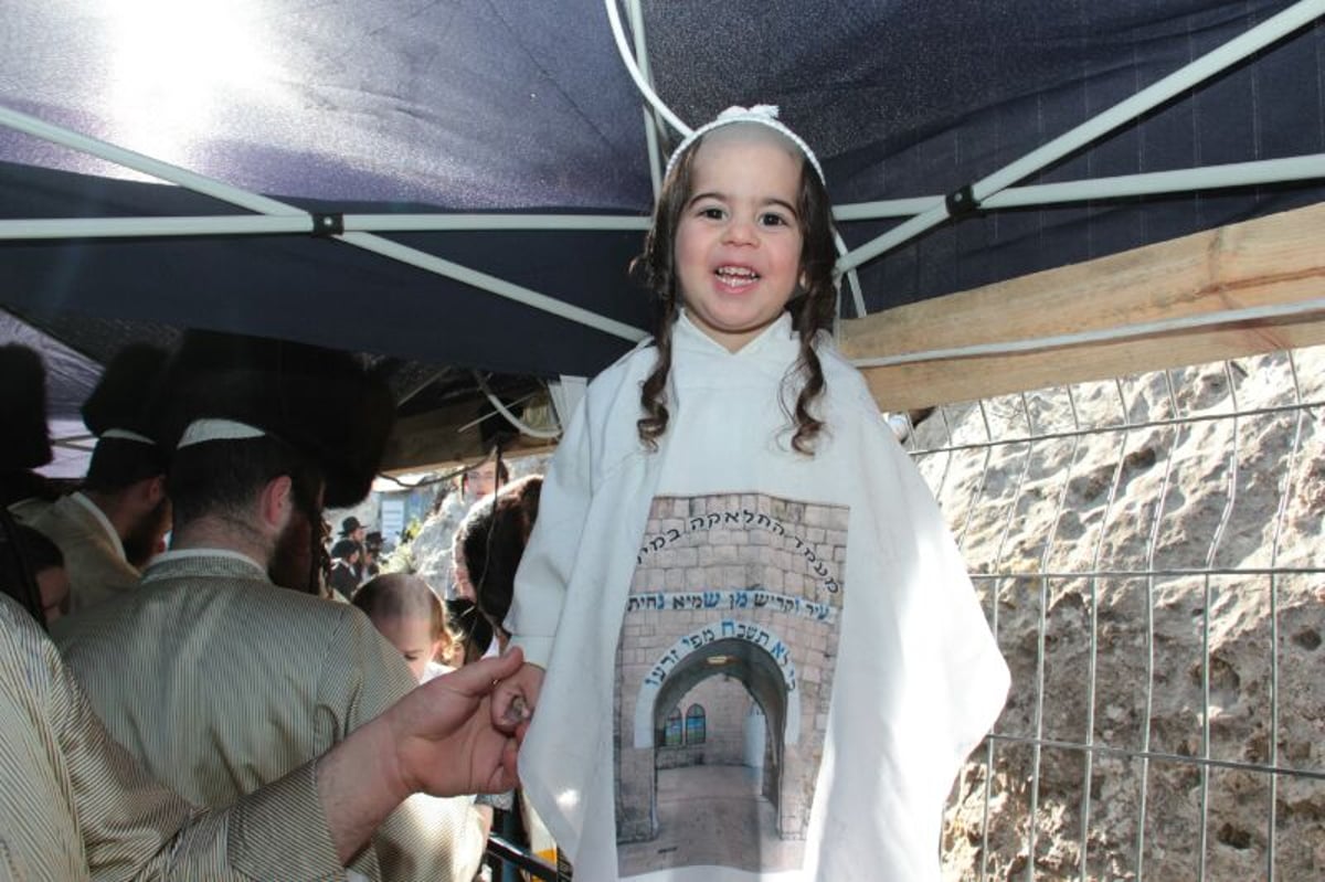 תיעוד:  גמ"ח "חלאקה" בציון הרשב"י במירון