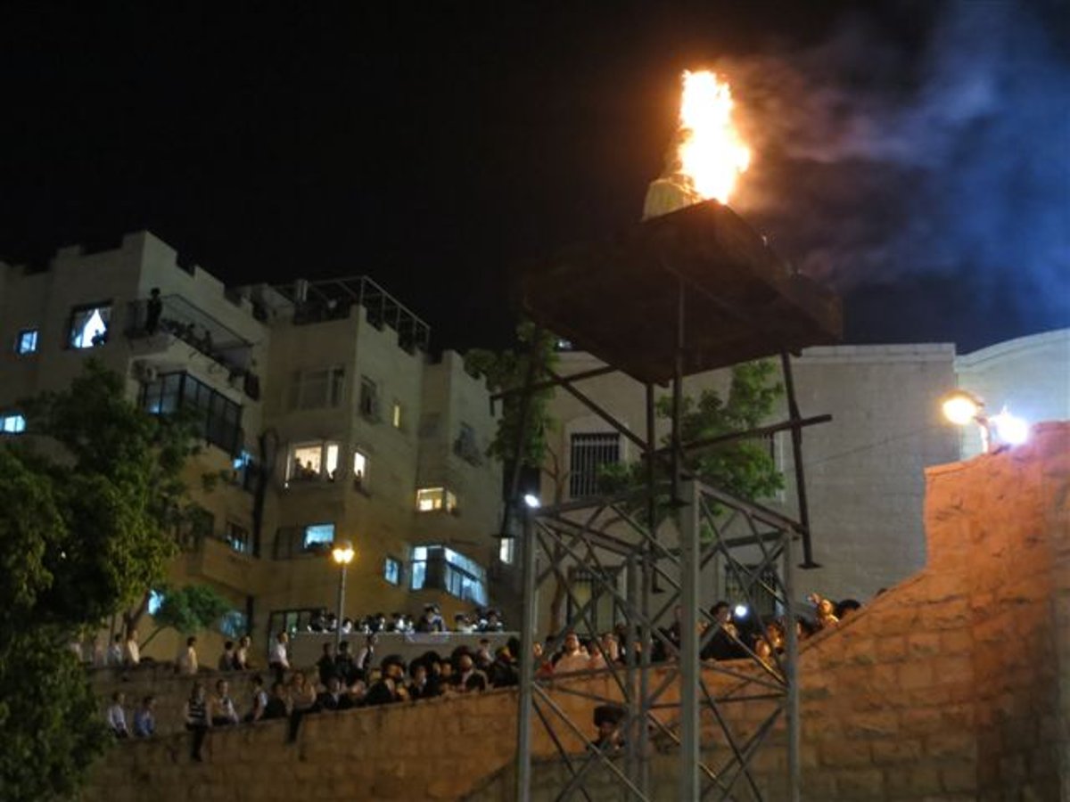 גלריה: ההדלקה של האדמו"ר מבעלזא