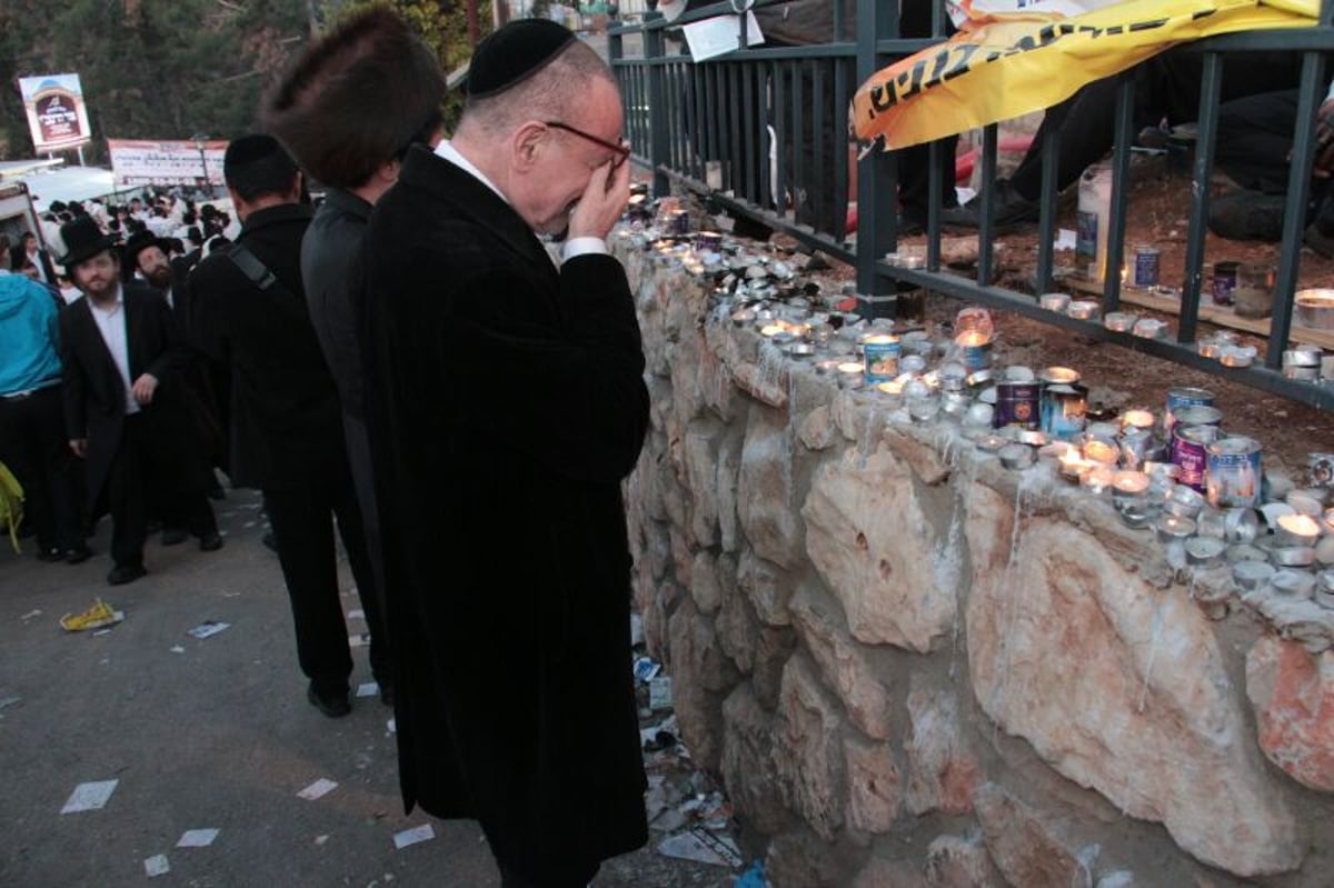 תיעוד ענק: תפילת שחרית סמוך לציון הרשב"י במירון