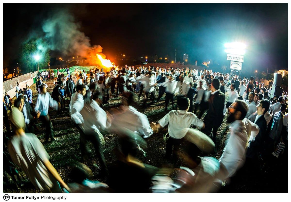 צפו בוידאו: שריפת אייפונים במדורת ל"ג בעומר