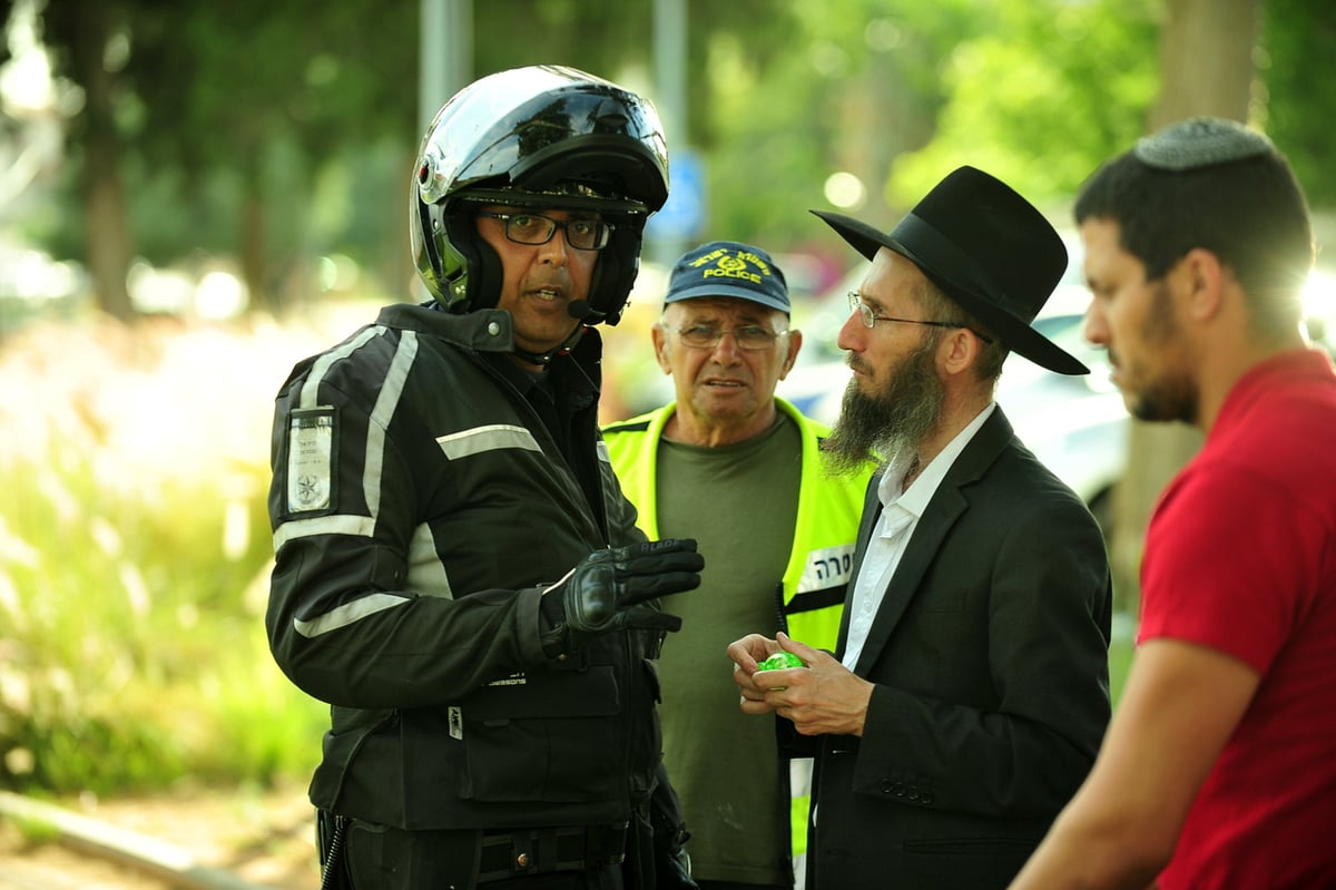 צפו בגלרית ענק: תהלוכת חב"ד בנתניה וביהוד