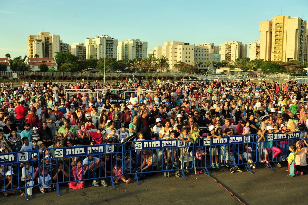 צפו בגלרית ענק: תהלוכת חב"ד בנתניה וביהוד