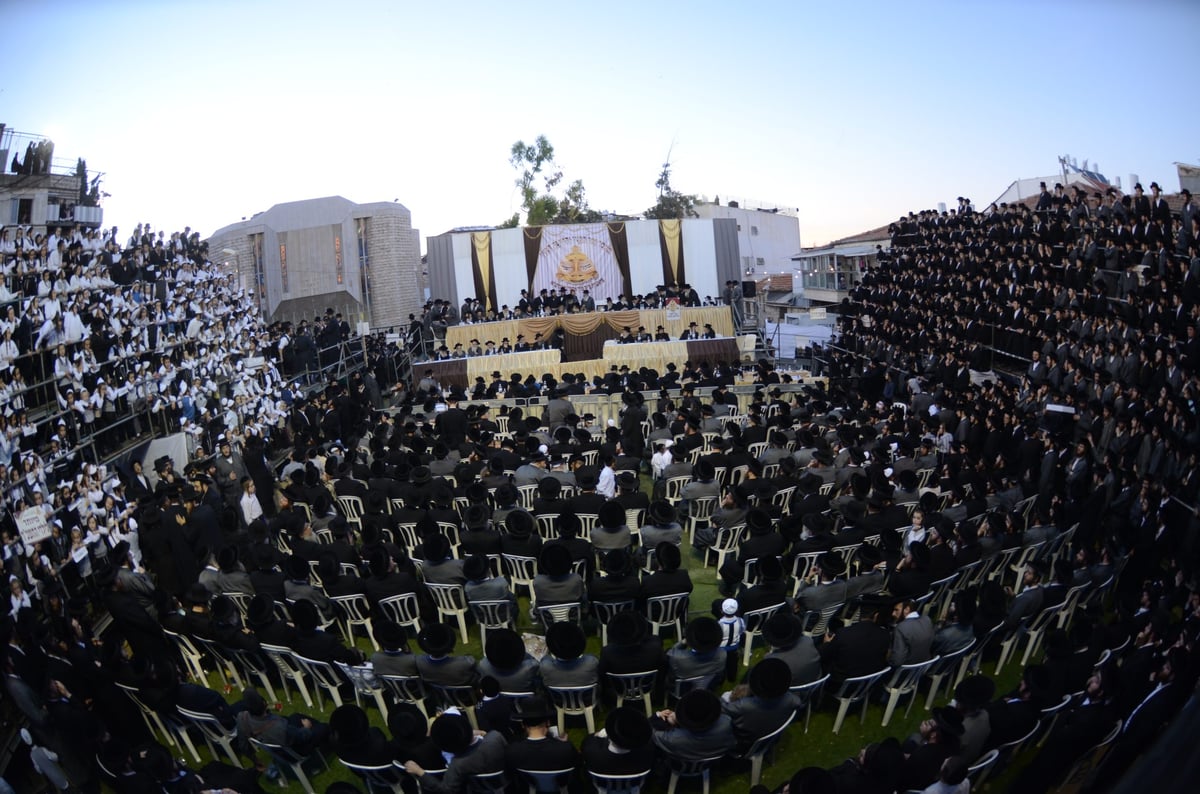 תיעוד ענק: מעמד הרחבת ביהמ"ד של תולדות אברהם יצחק