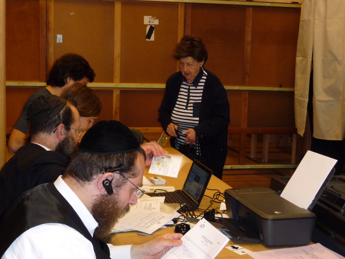 בצל הפיגוע האנטישמי: בחירות באיחוד האירופי • צפו
