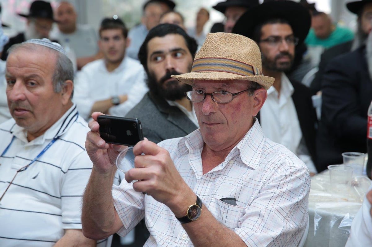 שבעה לחכם משה מיכאלשוילי זצוק"ל • צפו בגלריה