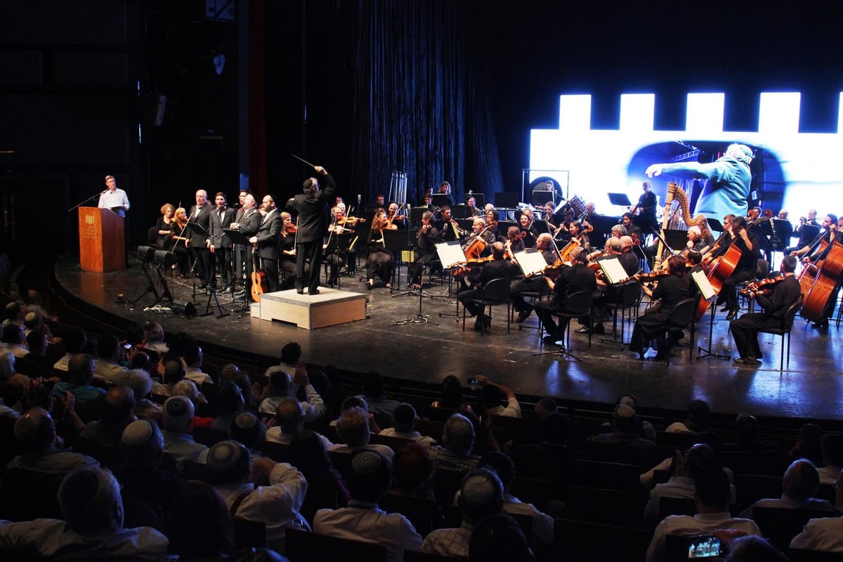 צפו: הלפגט ורזאל עם "ירושלים של זהב" בקונצרט "לך ירושלים" • וידאו וגלריה