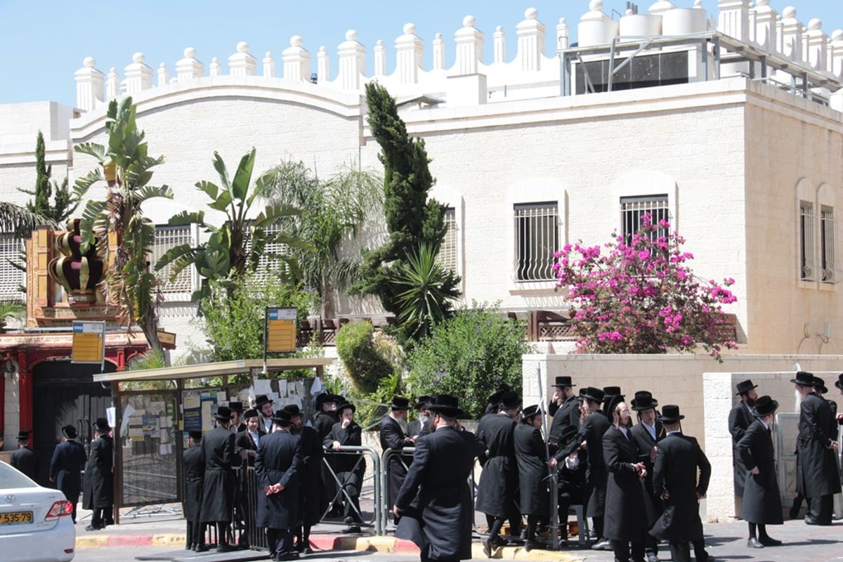 תיעוד כואב: קהל רב בהלווית הרב יוסף וינד ז"ל