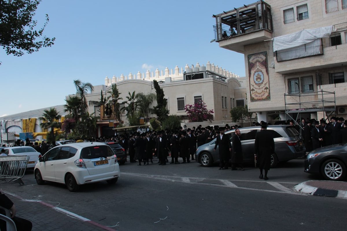 תיעוד כואב: קהל רב בהלווית הרב יוסף וינד ז"ל