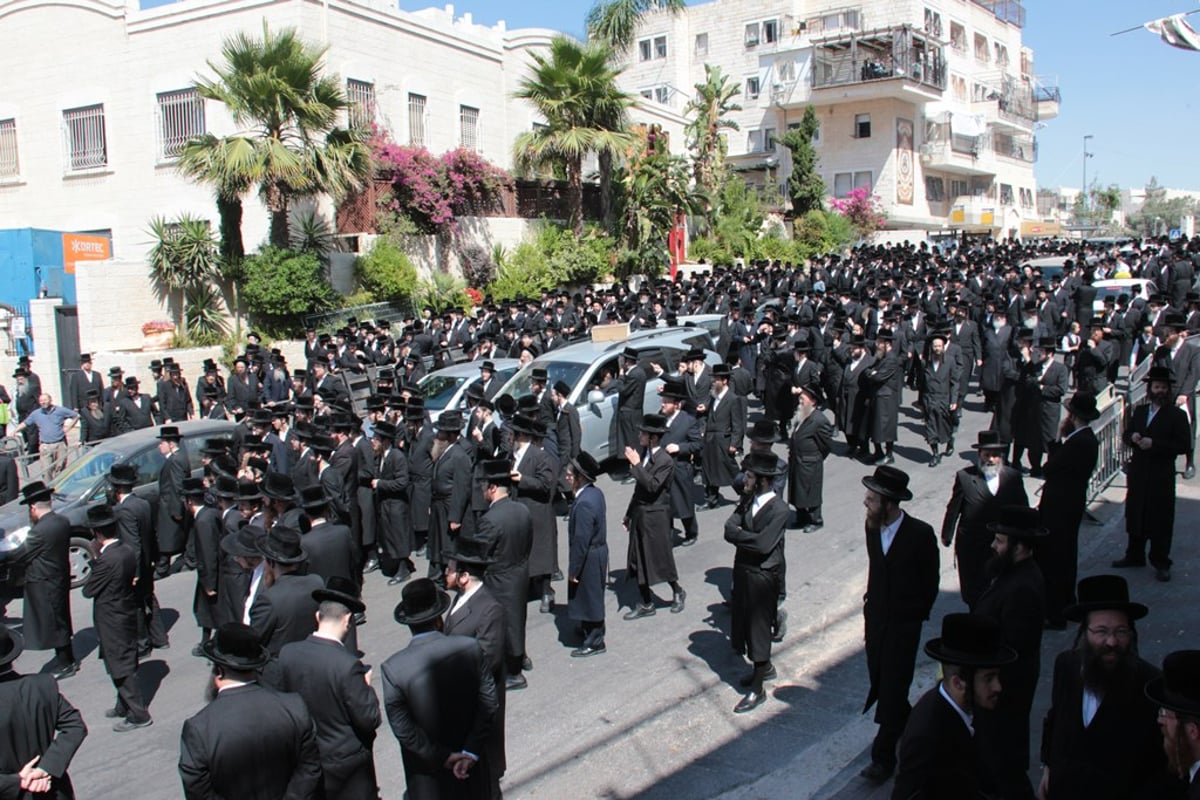 תיעוד כואב: קהל רב בהלווית הרב יוסף וינד ז"ל