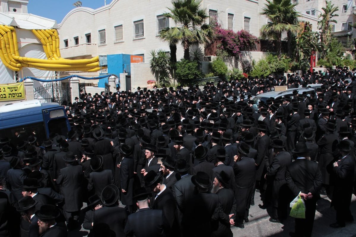 תיעוד כואב: קהל רב בהלווית הרב יוסף וינד ז"ל