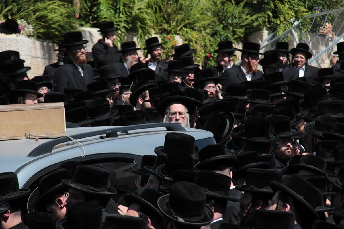 תיעוד כואב: קהל רב בהלווית הרב יוסף וינד ז"ל