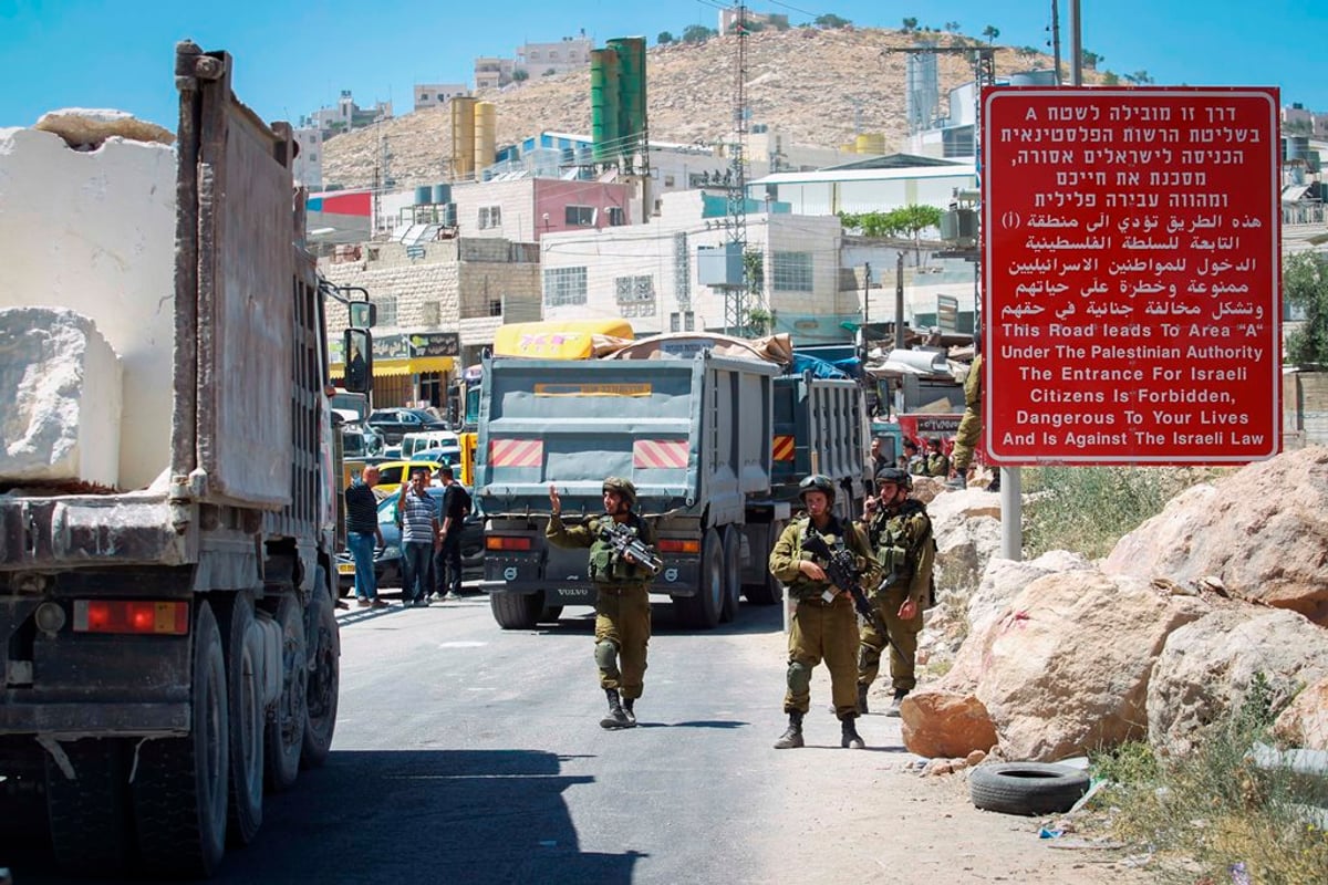 צה"ל כיתר בתים בחברון: "שני פעילי חמאס נעצרו"