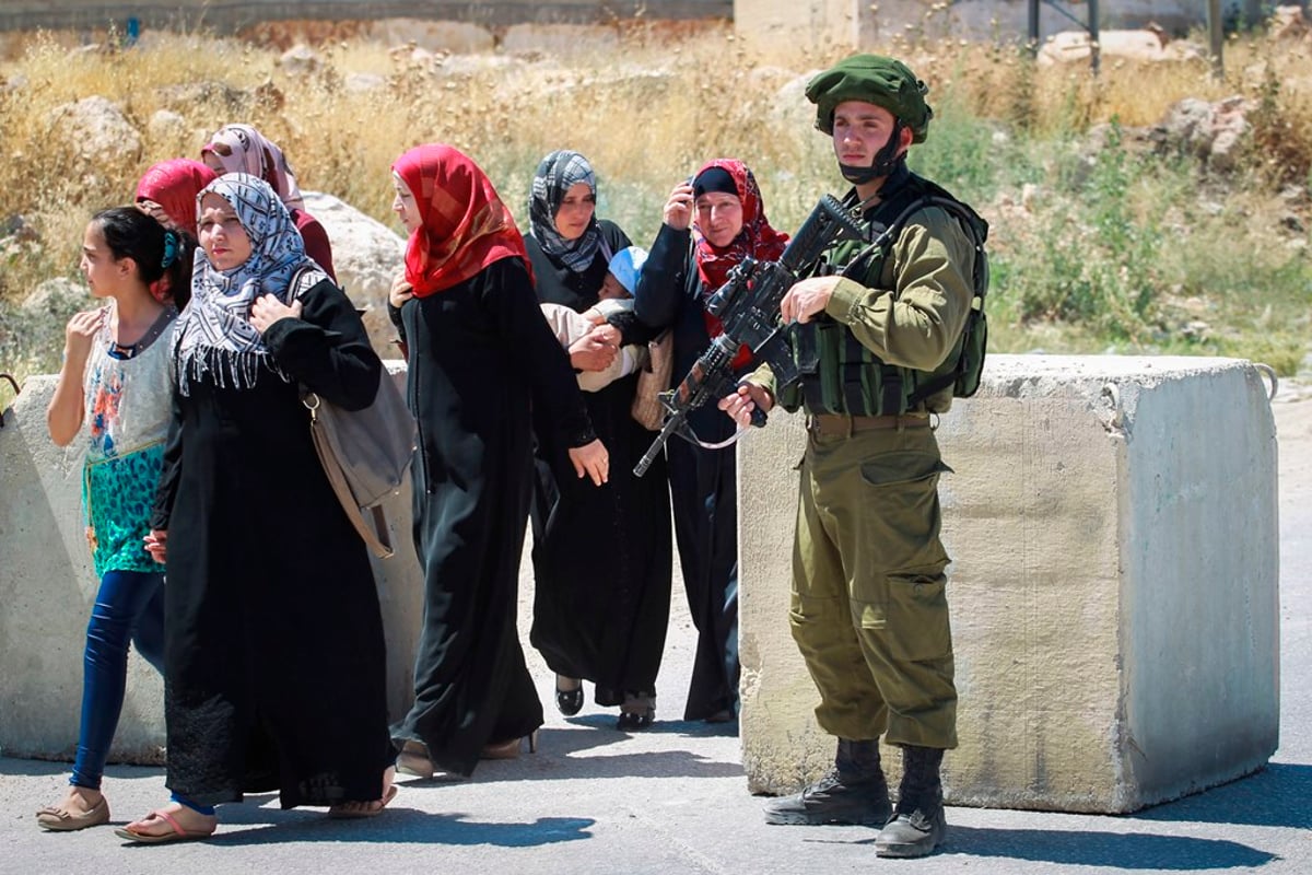 צה"ל כיתר בתים בחברון: "שני פעילי חמאס נעצרו"