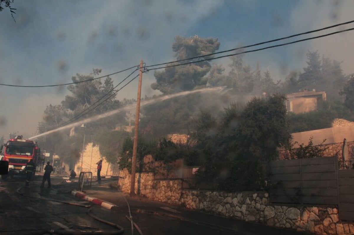 השריפה בירושלים: וידאו ותמונות