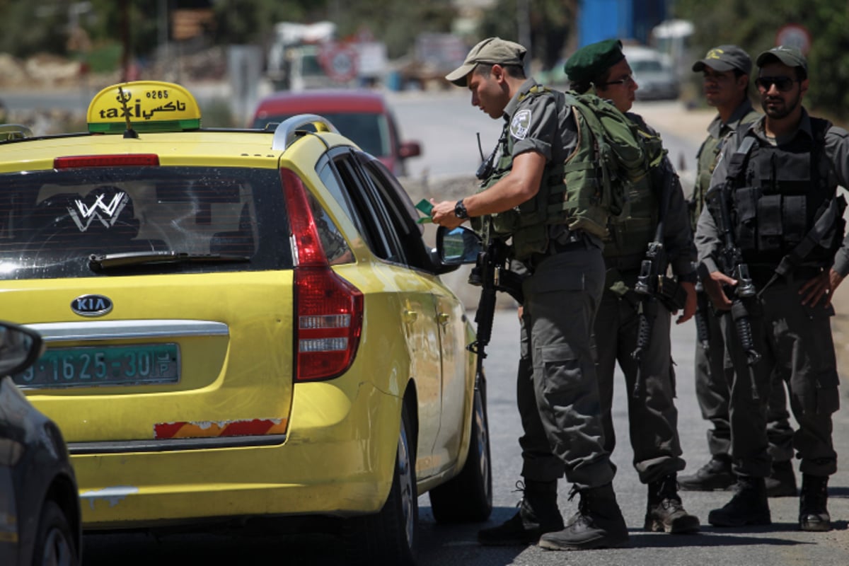 תמונות: צה"ל פעל בבתי החשודים בחטיפת ורצח הנערים