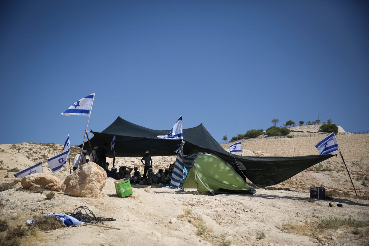 התשובה לטבח האכזרי: מאחזים