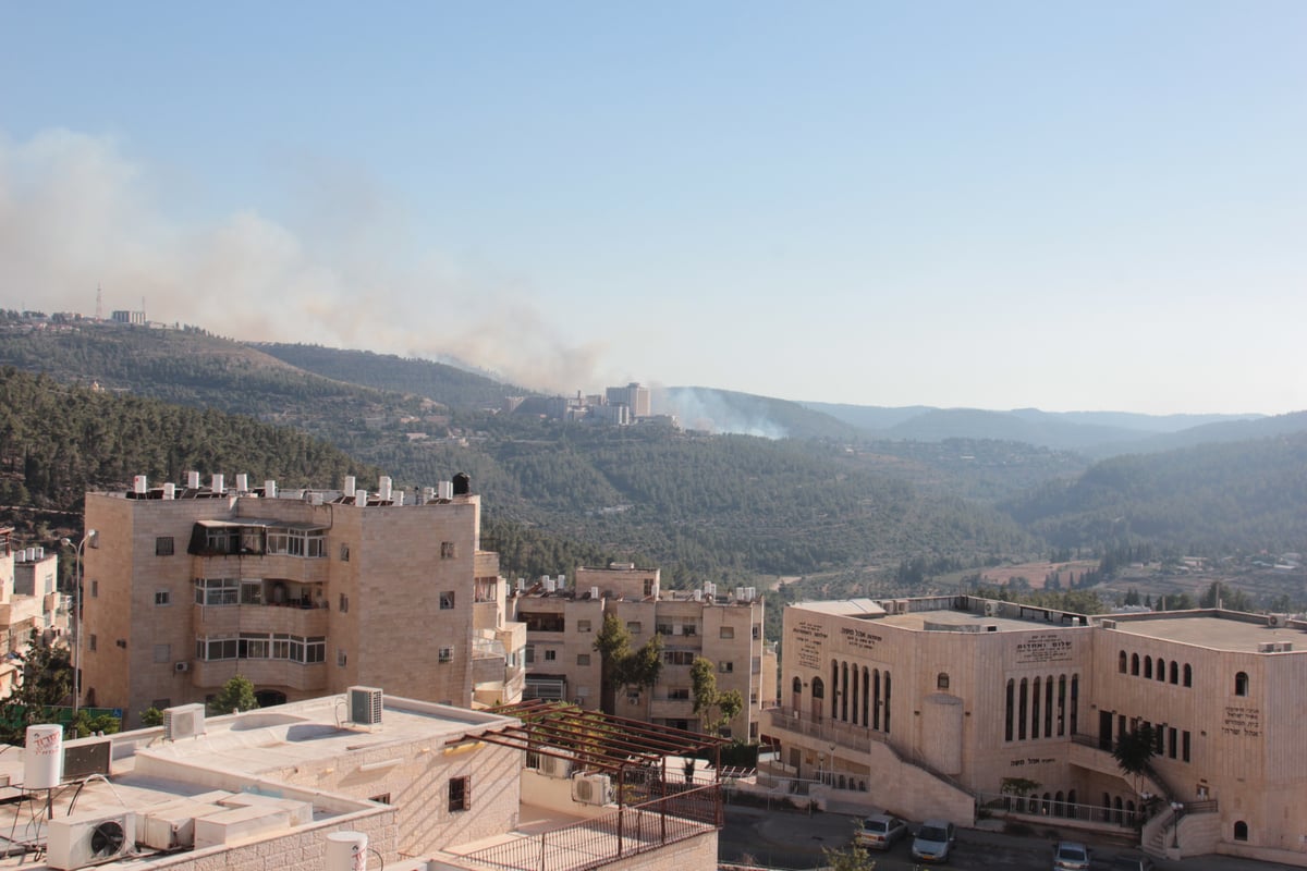 3 שריפות ליד ירושלים: תושבים פונו