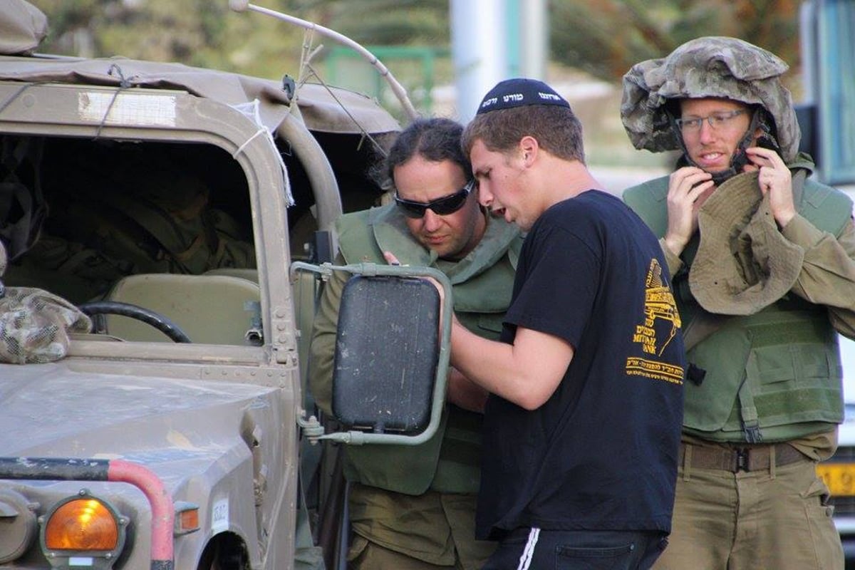 הנשק היהודי: חב"ד חילקו ספרי תהילים ללוחמים