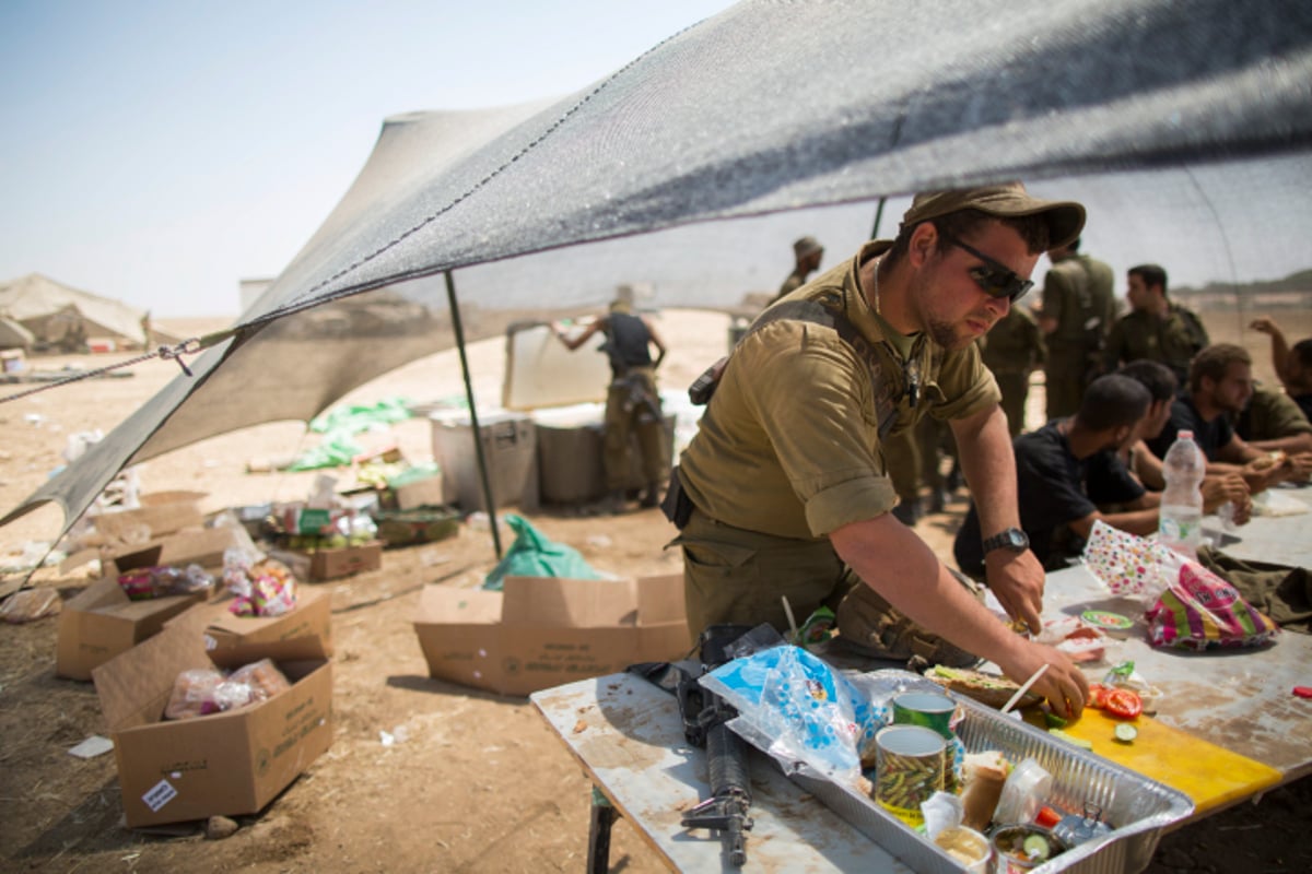 צה"ל לחיילים: להפסיק לקחת מוצרים מאזרחים