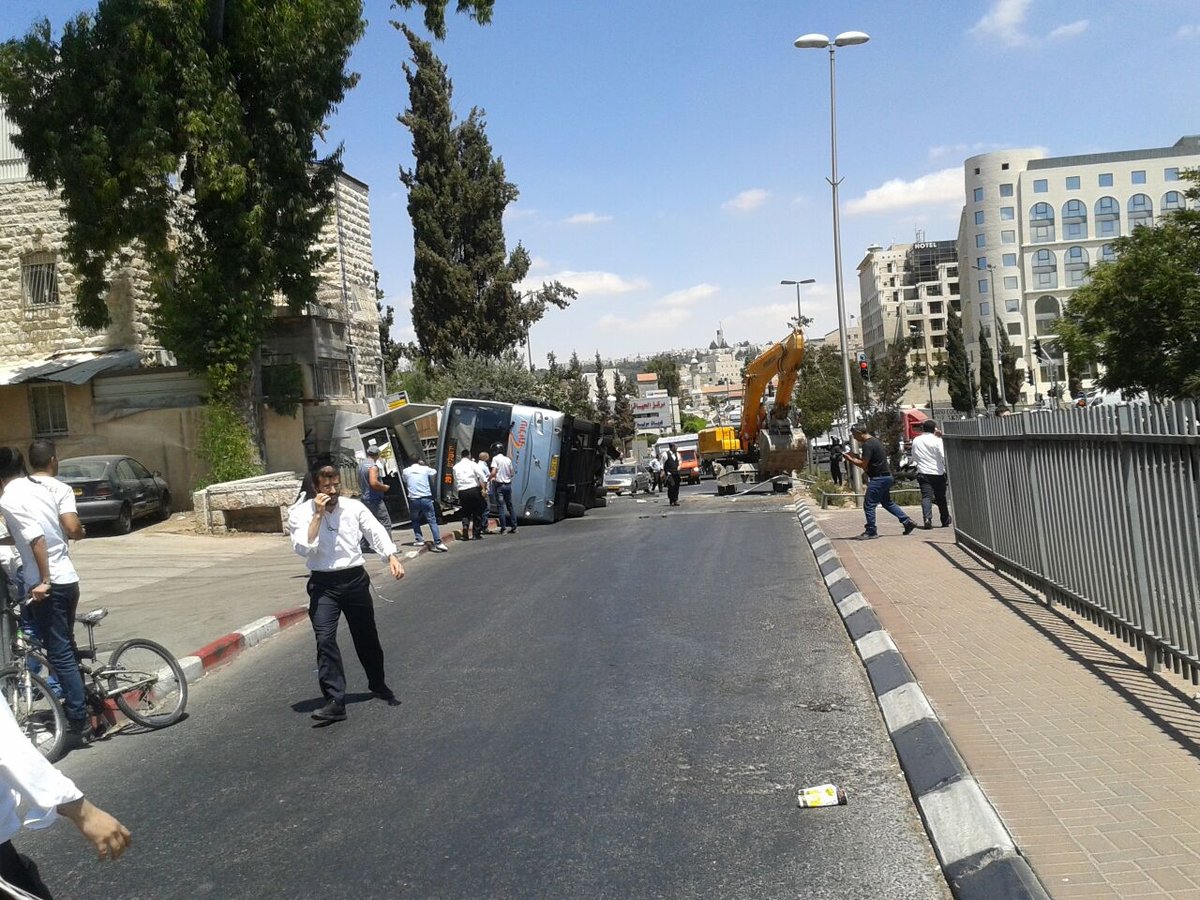 פיגוע טרקטור בירושלים: אברך חרדי נהרג וחמישה נפצעו קל